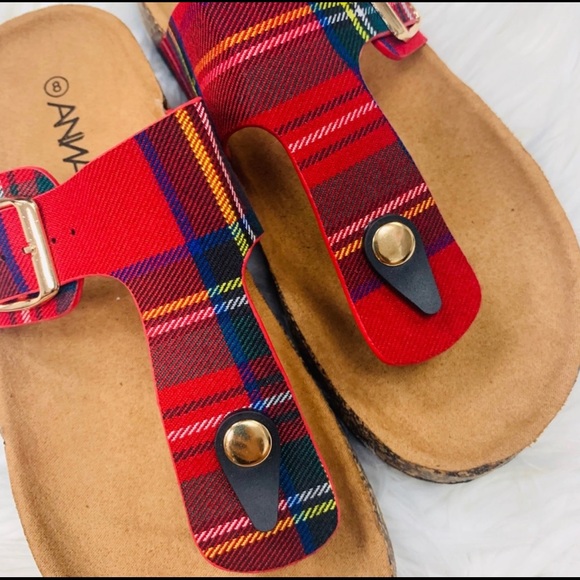 NWOT Brand New Red Flannel Sandals - Picture 3 of 4